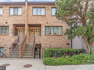 3891B Steppes Ct, Falls Church, VA 22041