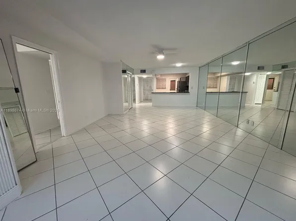 215 SE 3rd Ave, Hallandale, FL
