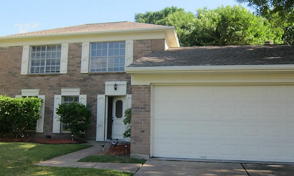 1st image of 21118 Park Valley Dr