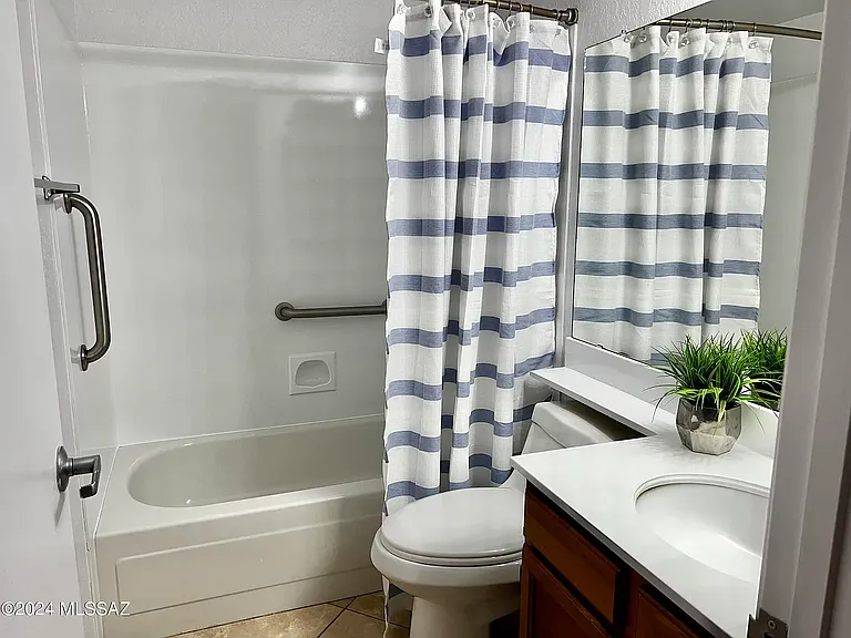 4461 E Bullrush Ln — Photo 12