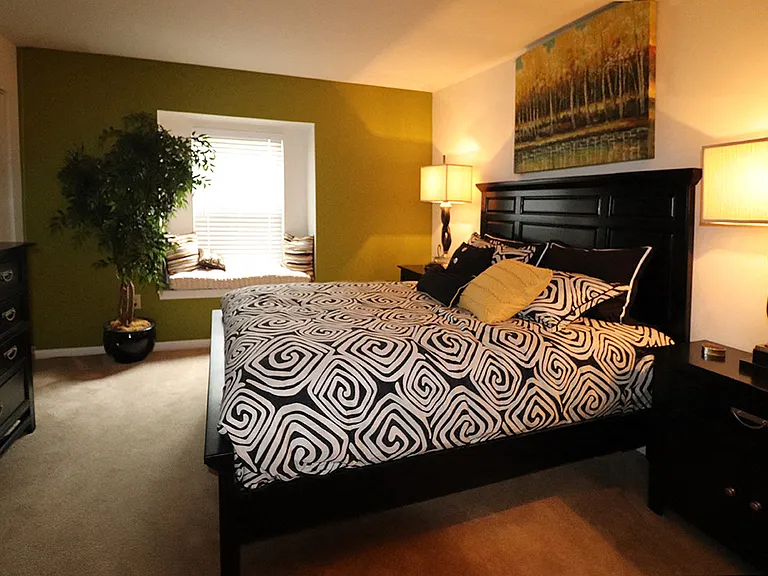 Hamilton Park Apartments — Photo 13