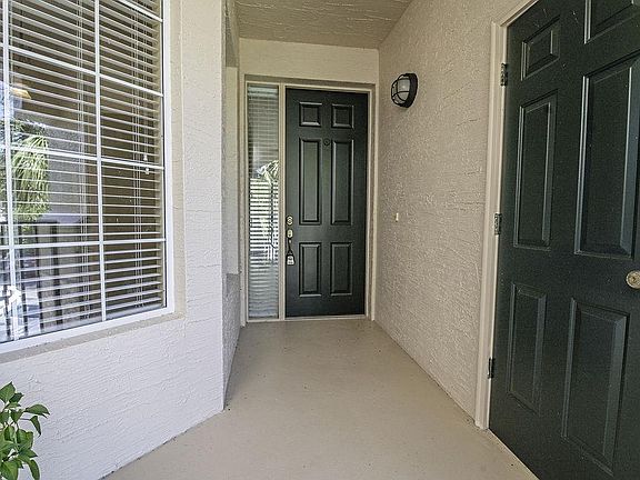 2nd image of 407 Augusta Cir #407
