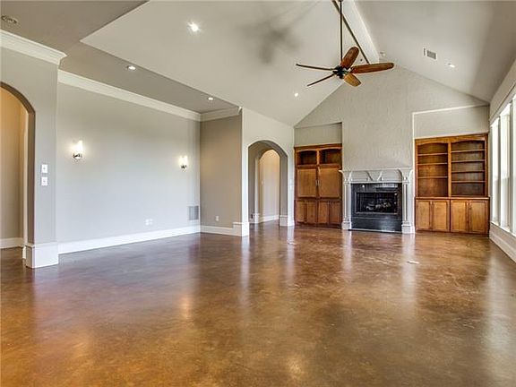 5th image of 1030 Irene St