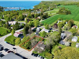 15 Tackabury St, Northern Bruce Peninsula, ON N0H1W0