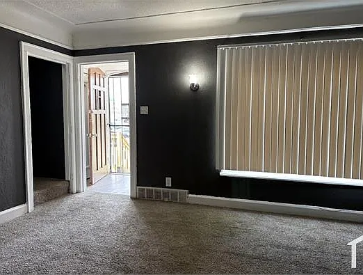 4 bed, 1093 sqft, $1,300 — Photo 3