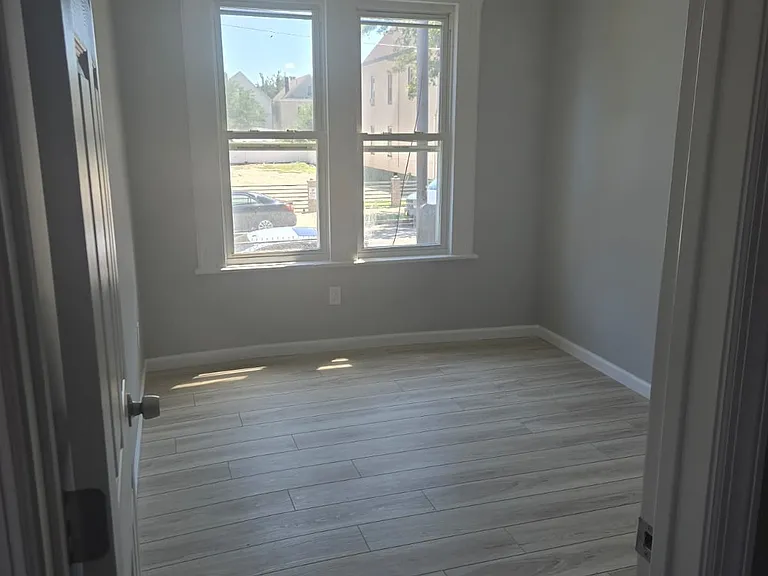 28 Sherman St #7 — Photo 34