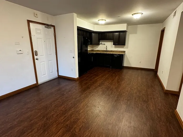 112 College Avenue — Photo 6