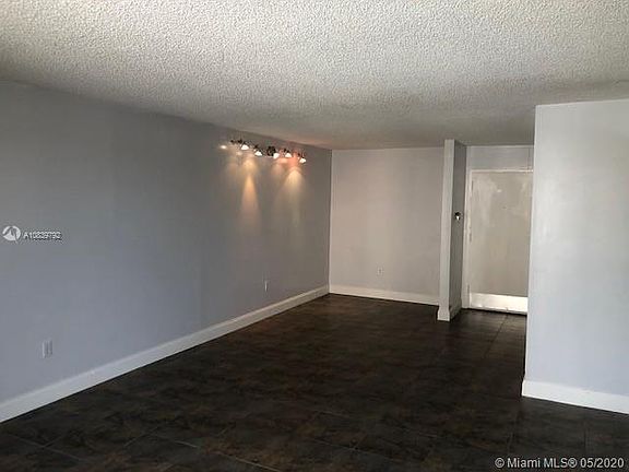 3rd image of 9686 Fontainebleau Blvd APT 308