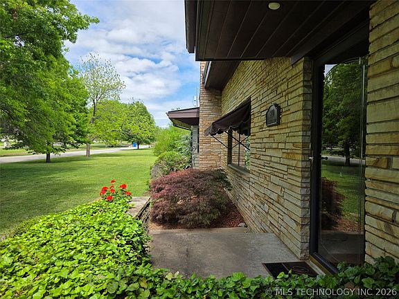 5th image of 1800 Rockdale Blvd