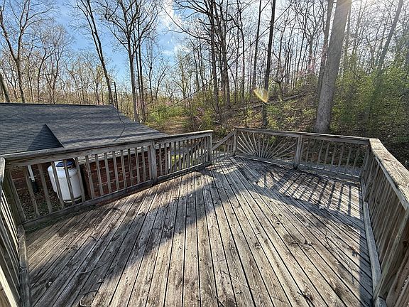 5th image of 424 Old Dam Rd