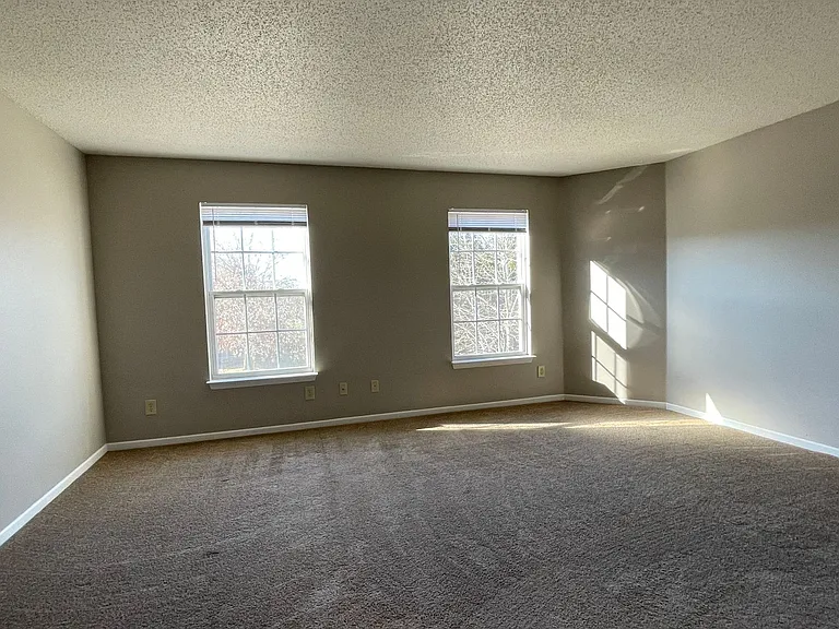 4113 Doten Dr — Photo 13