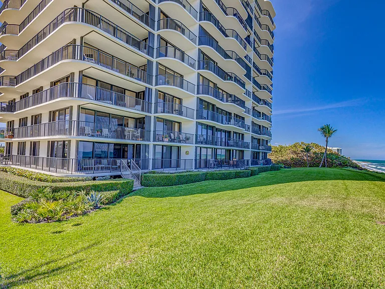 400 Beach Rd #804 — Photo 50
