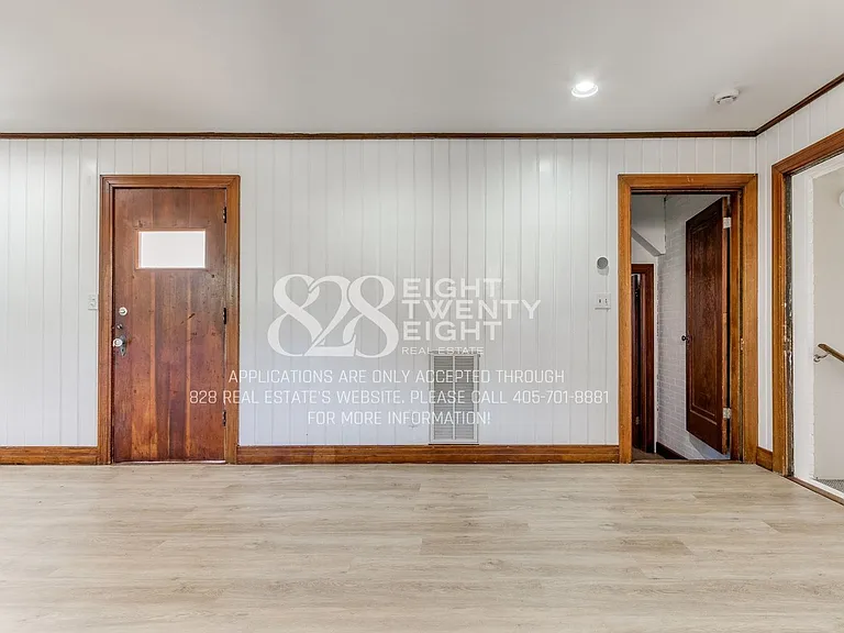 241 Emelyn St — Photo 31