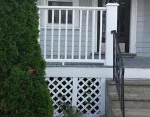 2nd image of 20 Farquhar St #3