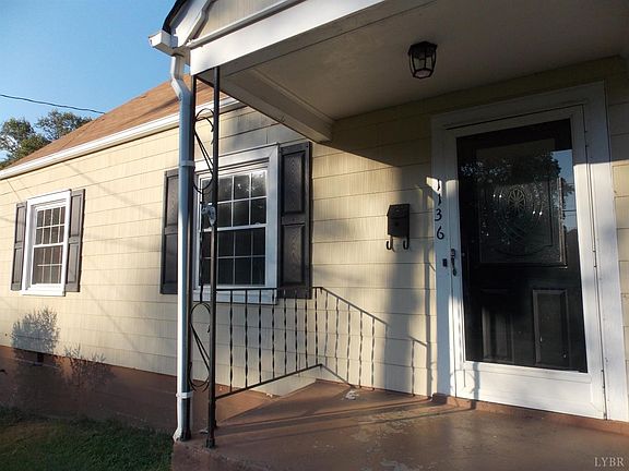 3rd image of 1136 Lindsay St