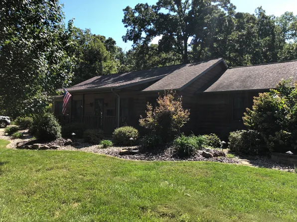 3664 Andrews Ct, Salem, IL 62881