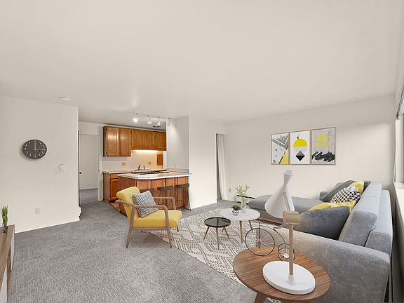 Virtual staging in photo, unit rented unfurnished