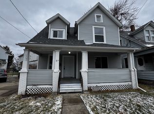67 Brown St, Barberton, OH 44203