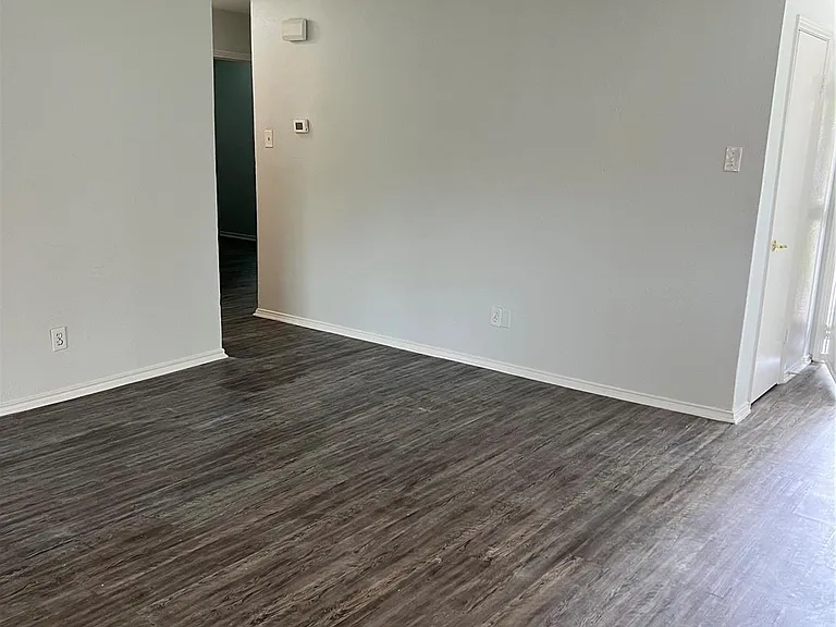507 Hilltop Ln — Photo 19
