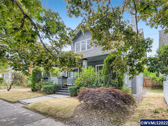 2nd image of 1098 E St NE