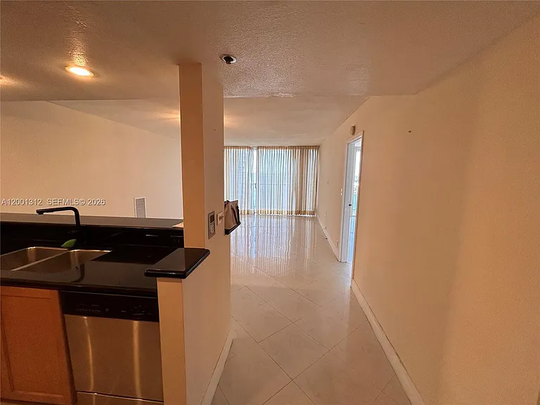 7601 E Treasure Dr #1612 — Photo 2