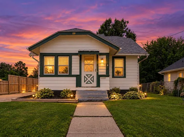 1325 N 4th Ave E, Newton, IA 50208