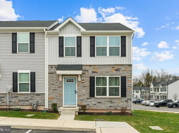 111 Drawbridge Ave, Pottstown, PA 19464