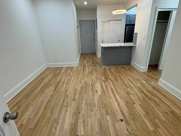 1821 Madison St #6 — Photo 7
