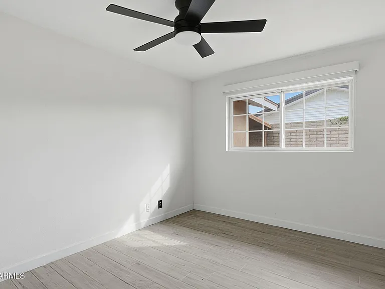 8307 E Clarendon Ave — Photo 23
