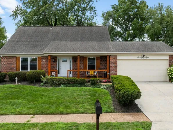 688 Cedar Run Dr, Ballwin, MO 63021