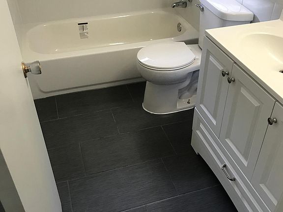 4th image of 2515 W 50th St