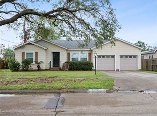 1421 E Kent Dr, Sulphur, LA 70663