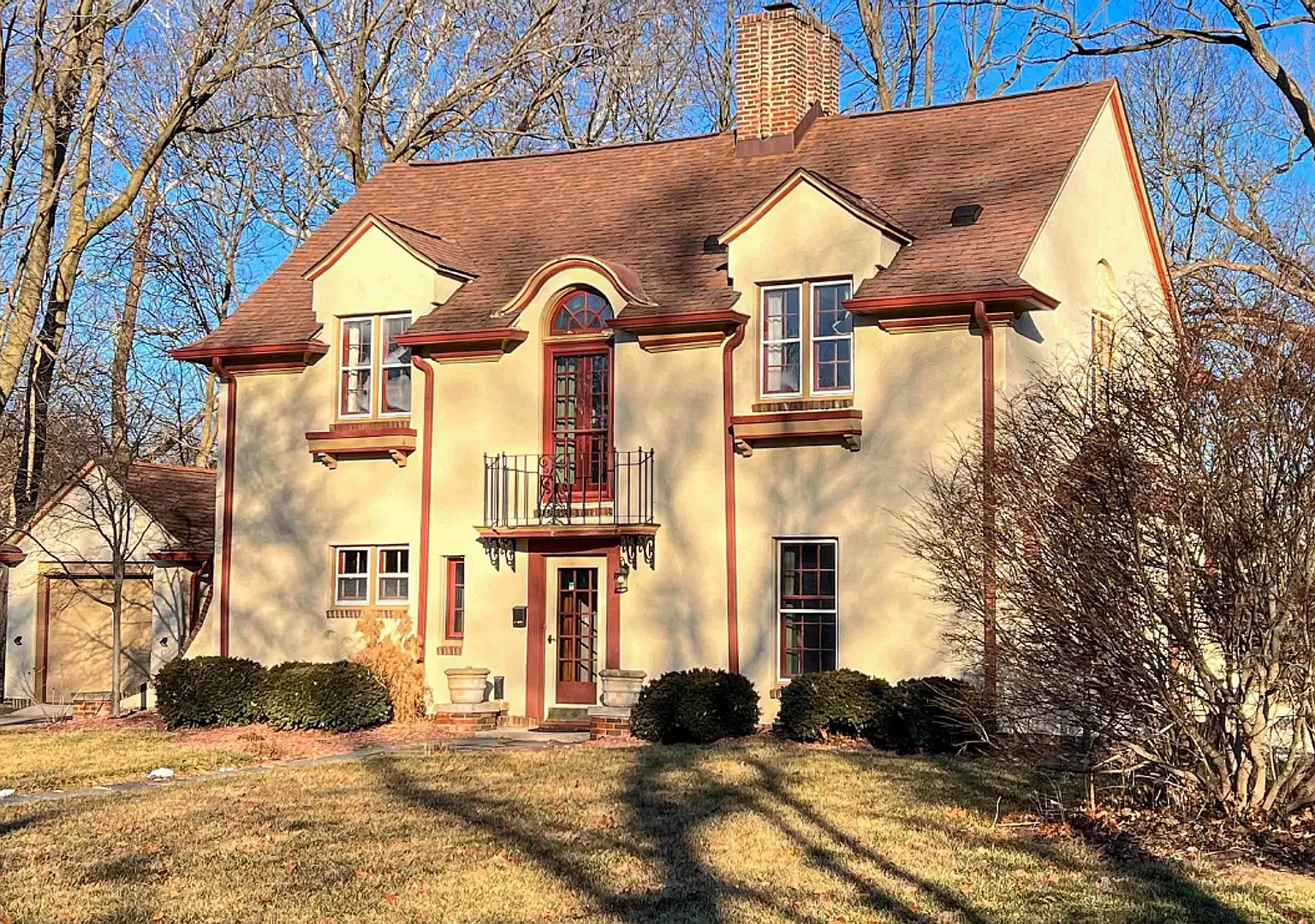 Large 3 Bedroom Home! — Photo 1