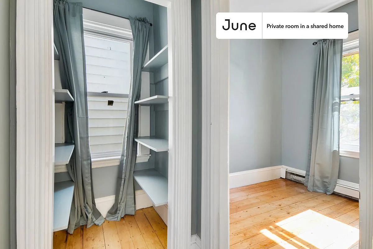 Building Photo - 33 Howell St #D