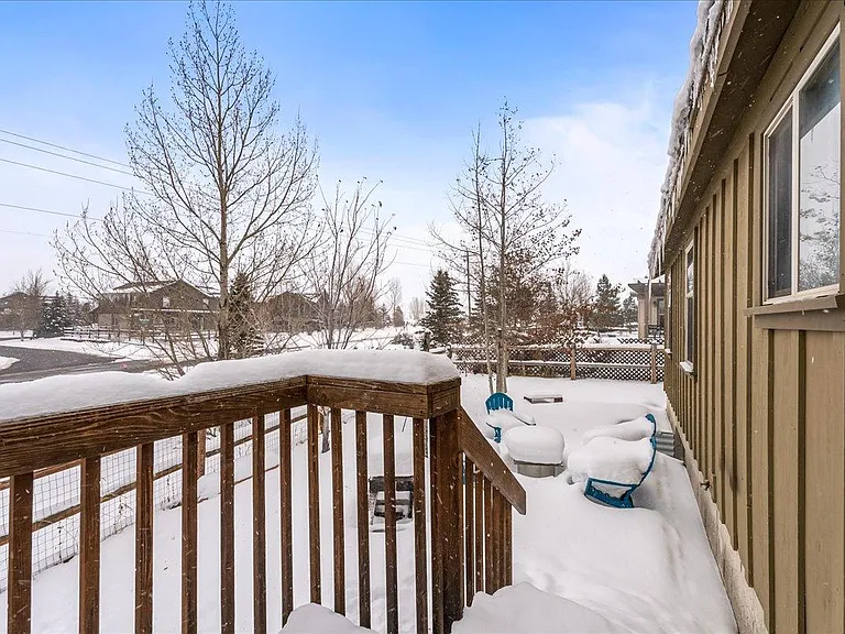 1275 Foxcrest Ct — Photo 23