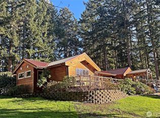 898 E Meadowood Lane, Freeland, WA 98249