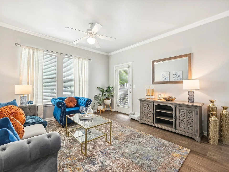 Landings of Carrier Parkway Apartments