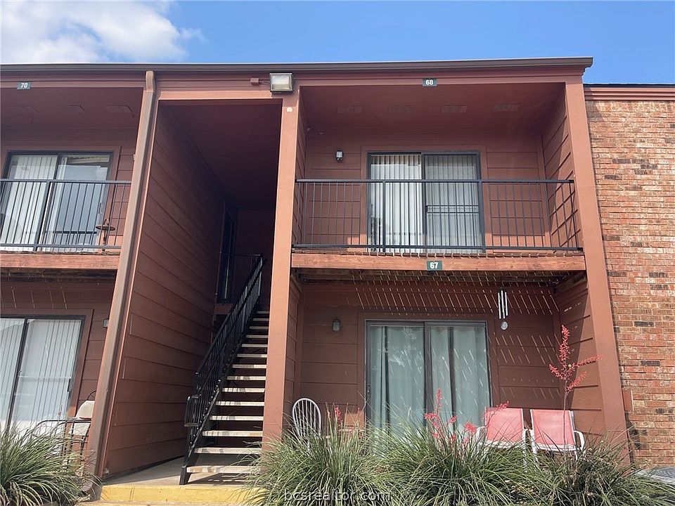 1st image of 904 University Dr #68