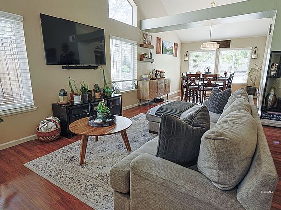 4th image of 1241 Quail Way