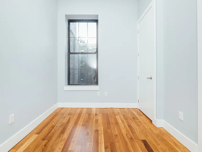 312 Bedford Ave #2 — Photo 9