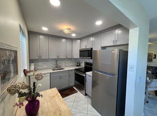 43 Fanshaw Way, Boca Raton, FL 33434