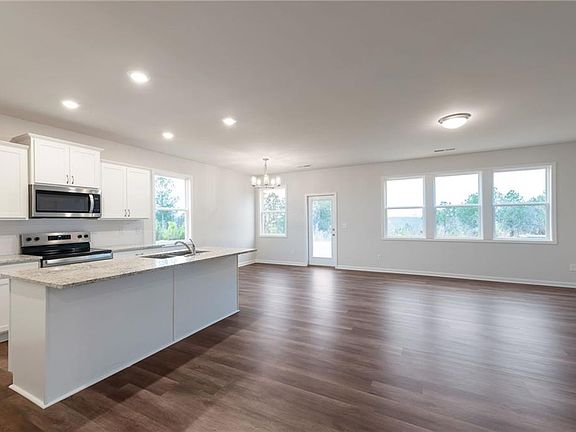 3rd image of 104 Windmill Ct