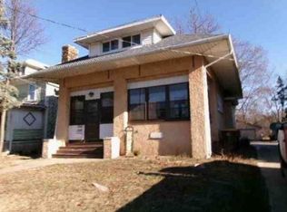 1245 S Walnut Ave, Freeport, IL 61032