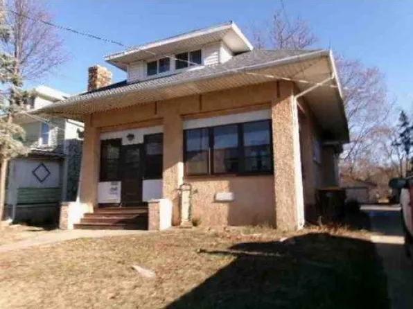 1245 S Walnut Ave, Freeport, IL 61032