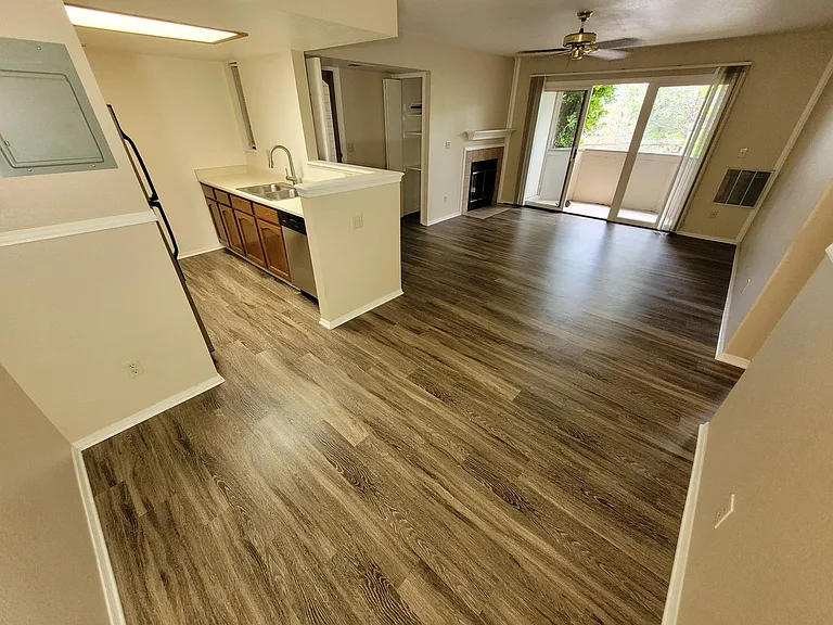 2720-2758 Mirage Dr — Photo 29