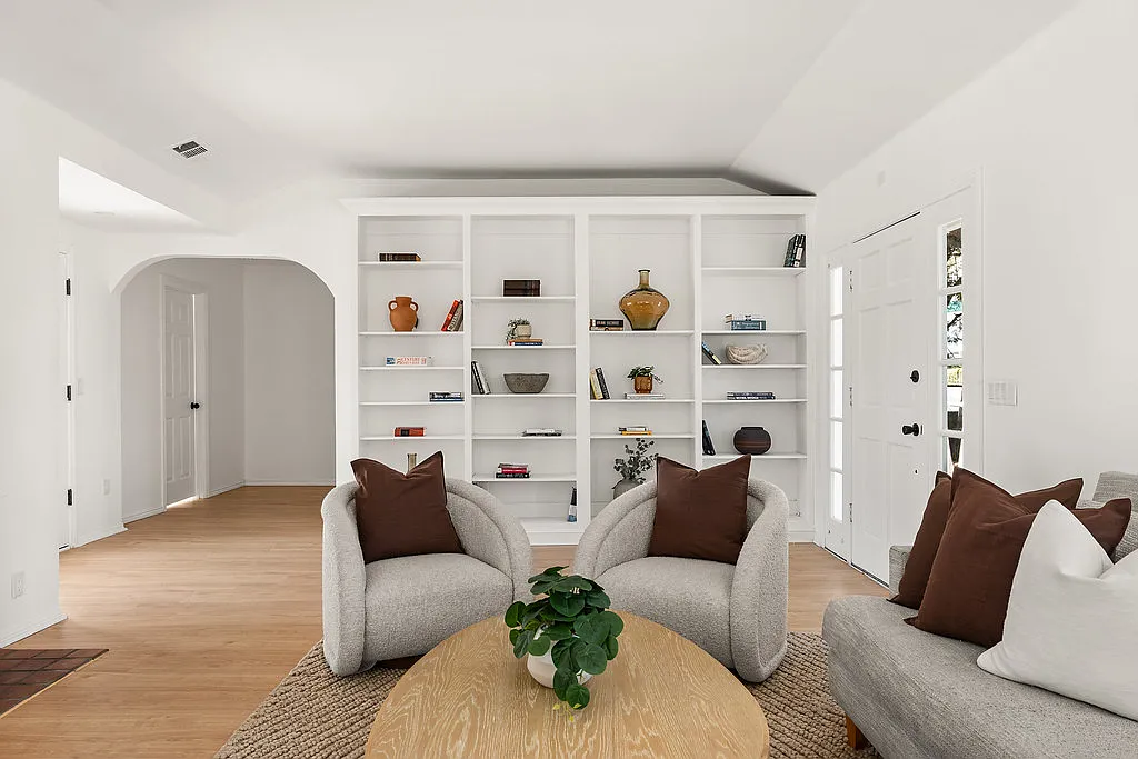2 bed, 1272 sqft, $7,250 — Photo 3