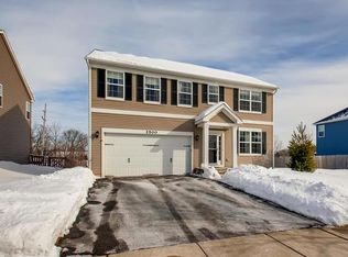 2500 Heron Ln, Wauconda, IL 60084