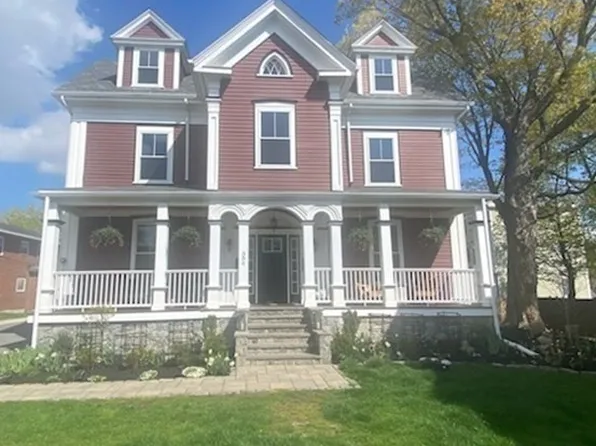386 Ashmont St #C, Dorchester Center, MA 02124