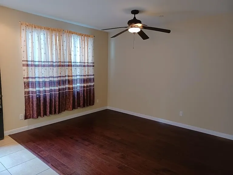 1497 Amsterdam Ct — Photo 5