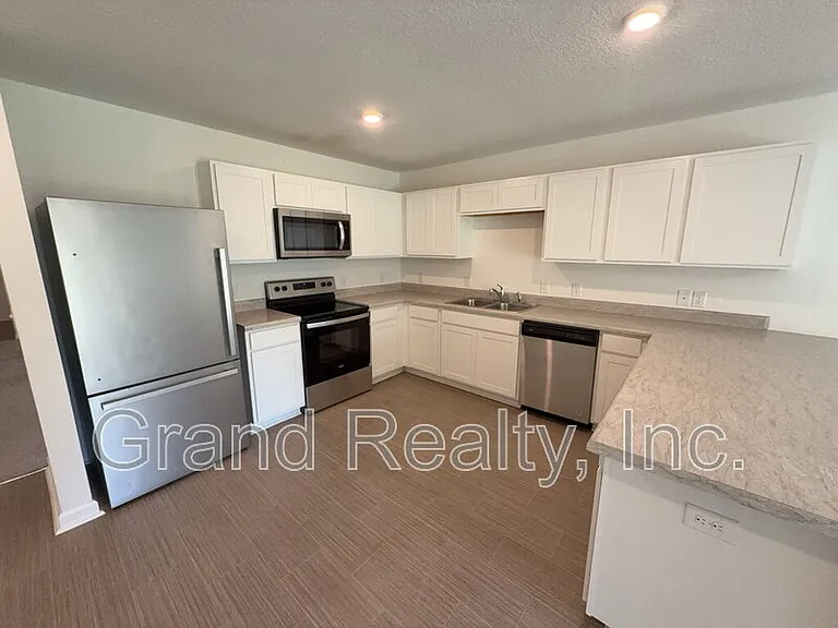 4360 Jitterbug St — Photo 8